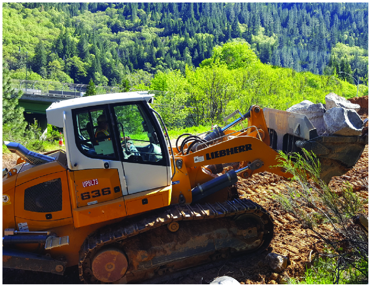 Excavators, wheel loaders, Scrap and recycling, demolition, and green waste equipment for rent